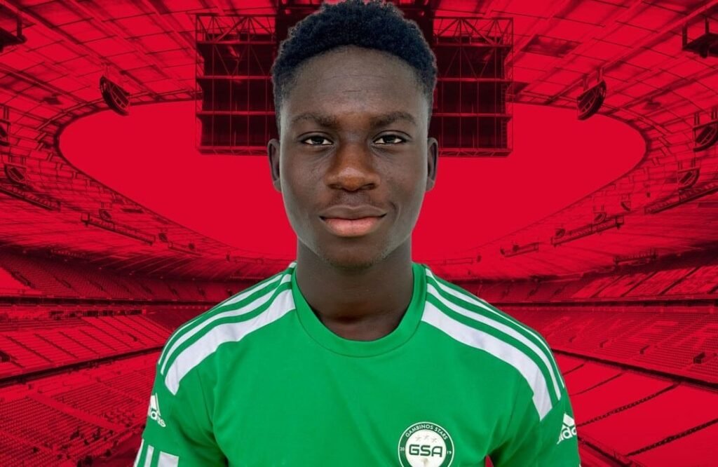 Le Gambien Bara Sapoko Ndiaye (18 ans) officialisé