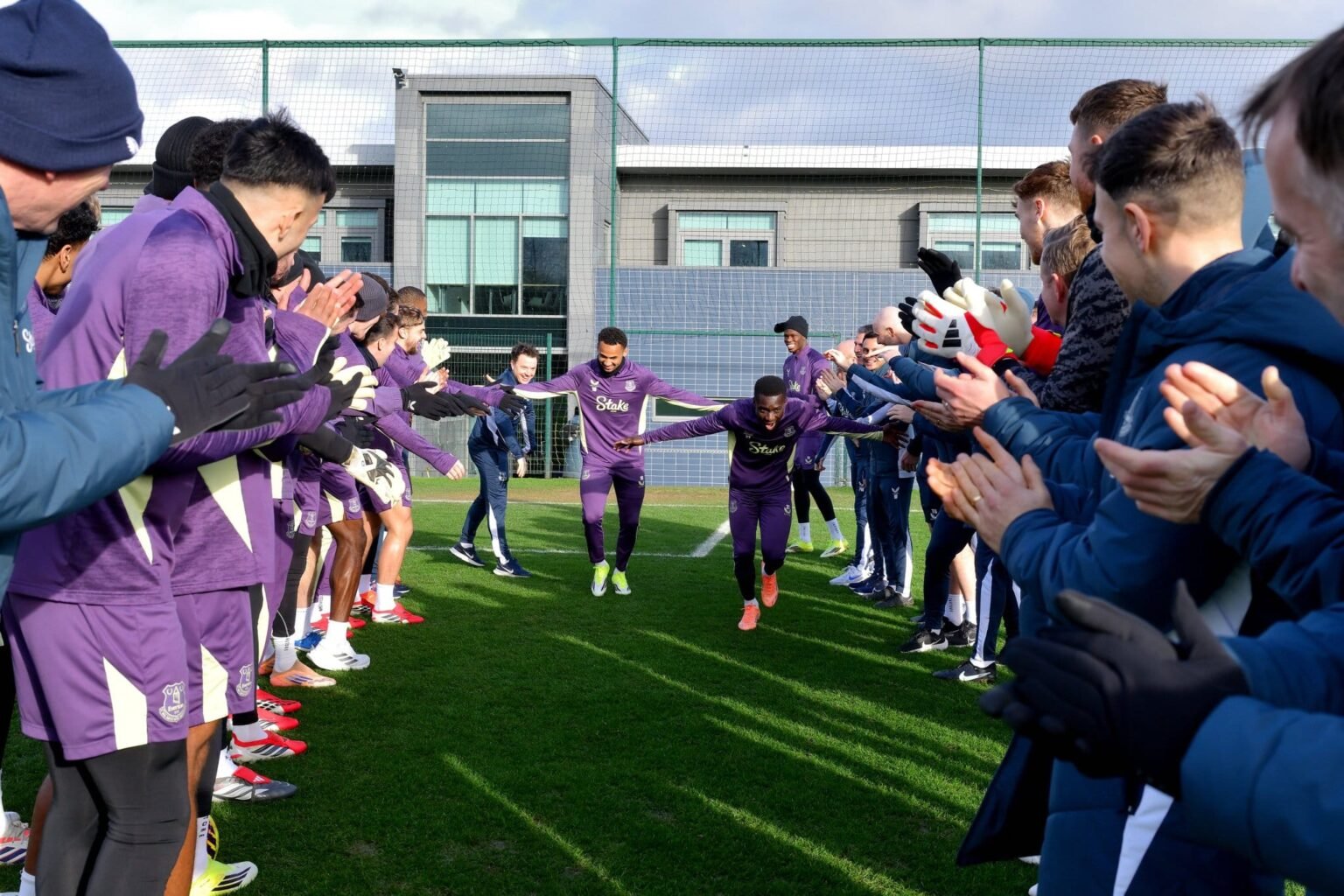 Idrissa Gueye et Iliman Ndiaye accueillis en héros à Everton