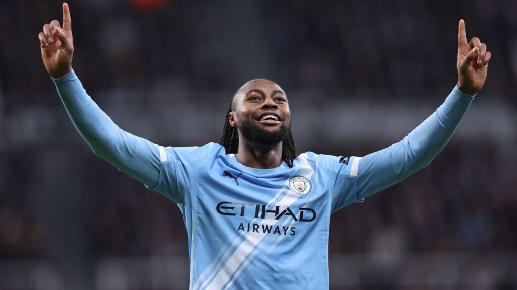 Débuts fulgurants, un record d’Adébayor déjà égalé à Manchester City