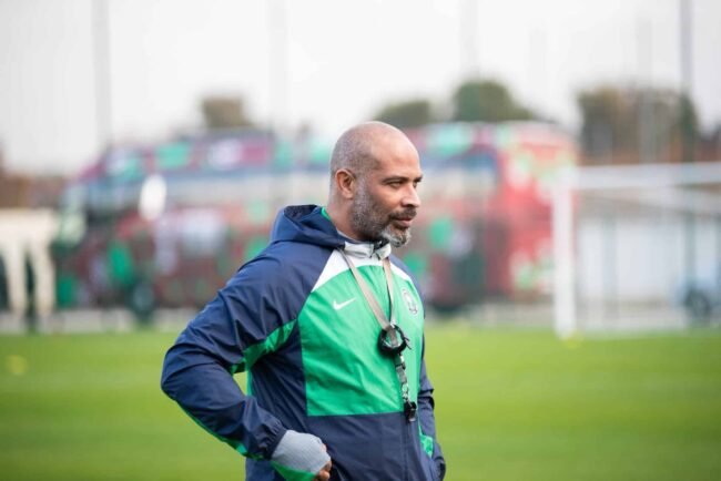 Éric Chelle au cœur d’une polémique Éric Chelle au cœur d'une polémique