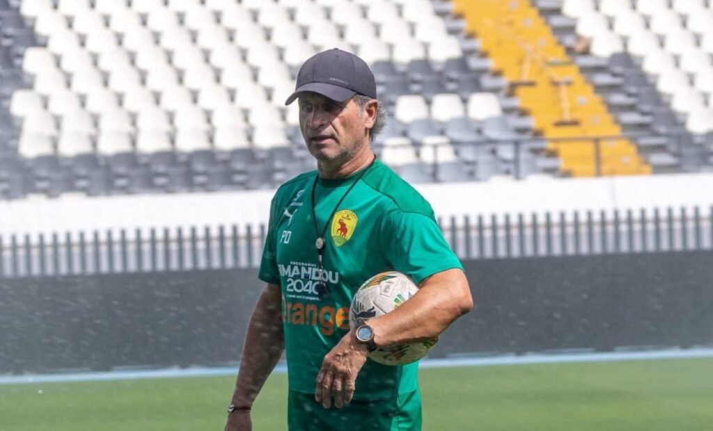 Le sélectionneur Paulo Duarte déjà sur le depart ? Le sélectionneur Paulo Duarte déjà sur le depart ?