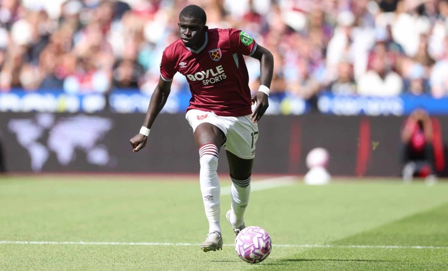 El Hadji Malick Diouf, le défenseur qui bouscule la hiérarchie en Premier League