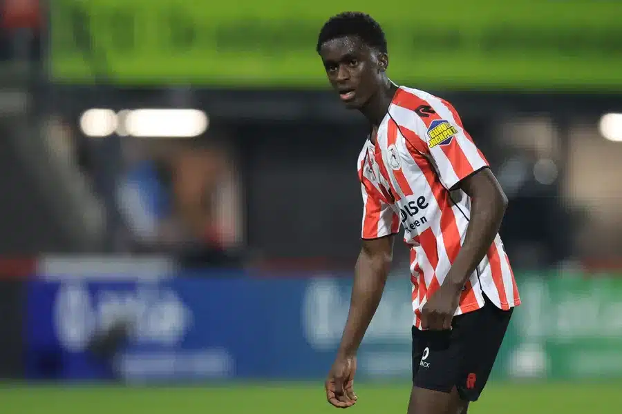 Le Cap-Verdien de 20 ans révèle, « On me surveille de près » Le Cap-Verdien de 20 ans révèle, "On me surveille de près"