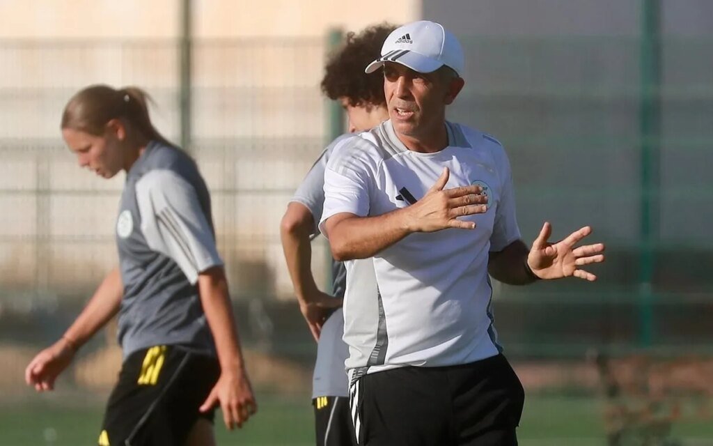 la liste pour préparer la CAN féminine 2026 avec Chloé N'Gazi, sans Ghoutia Karchouni