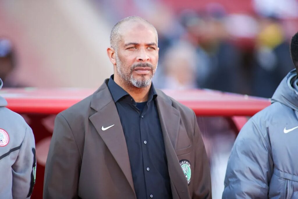 "Chelle a inventé l'histoire que l'Algérie le voulait, l'OM aussi", le sélectionneur des Super Eagles fustigé au Nigeria !