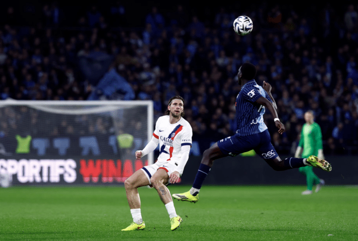Luis Enrique encense Zabarnyi : « Aujourd’hui, il a été le meilleur joueur du PSG » Luis Enrique encense Zabarnyi : « Aujourd’hui, il a été le meilleur joueur du PSG »