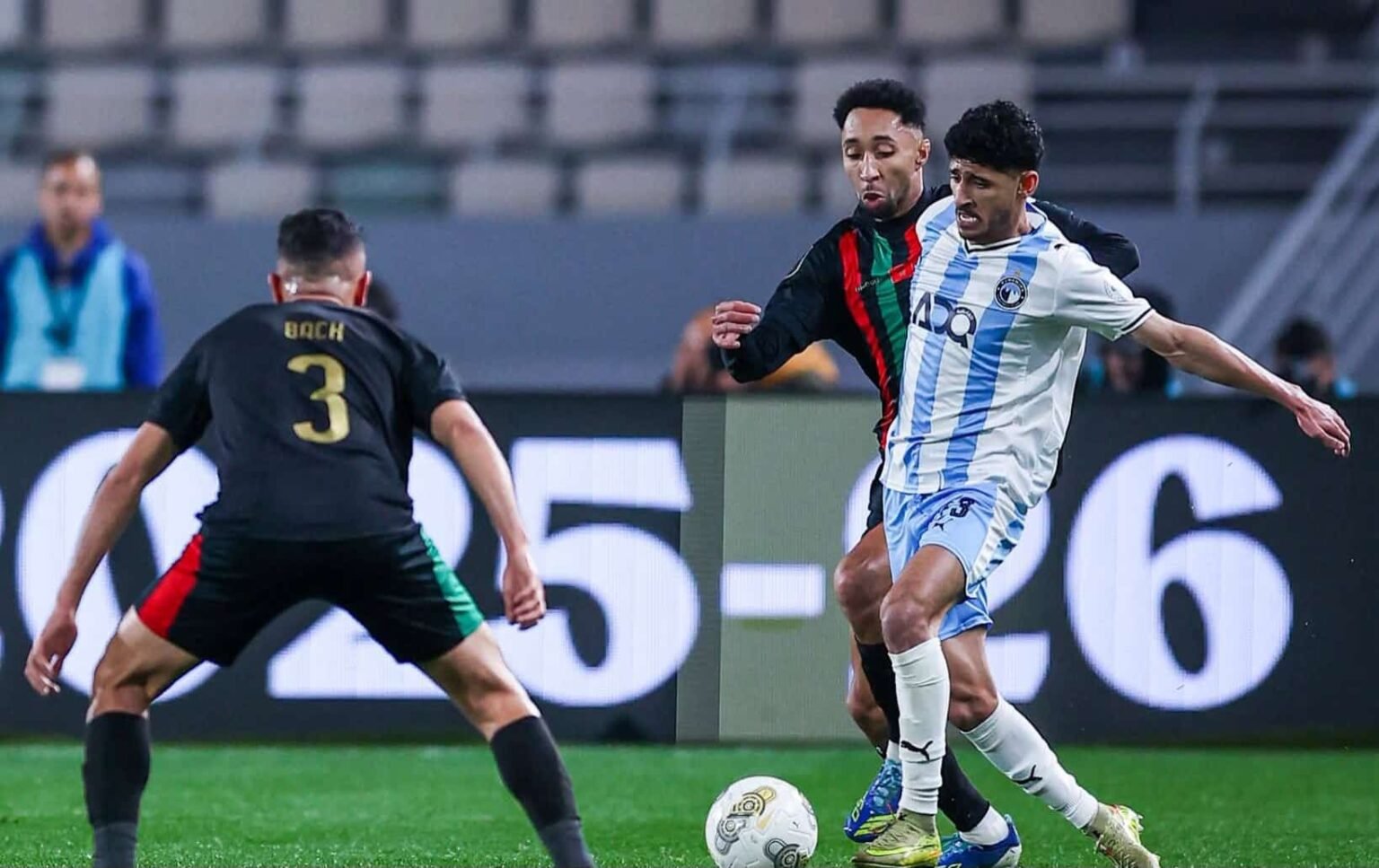 Ligue des champions CAF : L’AS FAR accrochée par Pyramids FC Ligue des champions CAF : L'AS FAR accrochée par Pyramids FC