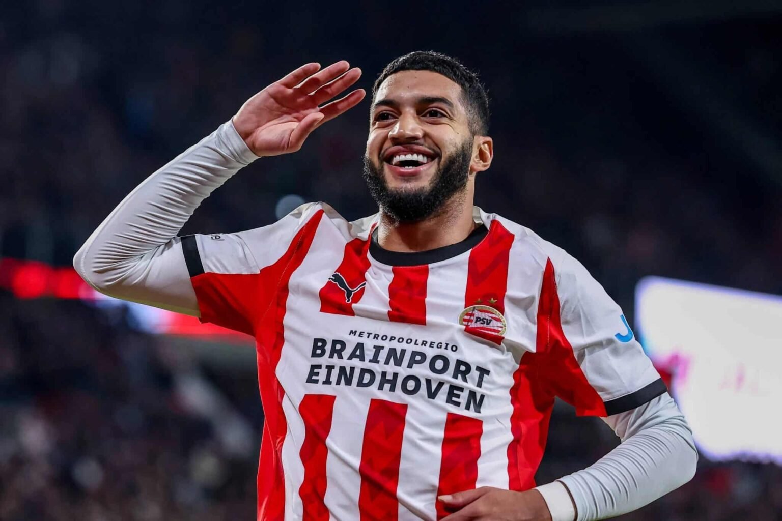 Le Marocain s'offre un bijou avec le PSV (vidéo)