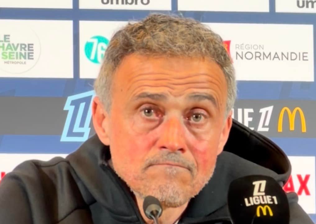 Luis Enrique protège “Dro” : « Il a une qualité différente, mais il a 18 ans » Luis Enrique protège “Dro” : « Il a une qualité différente, mais il a 18 ans »