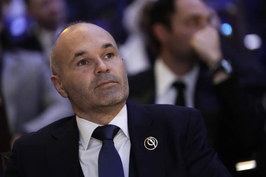 l’arrivée d’Andrés Iniesta derrière le refus de Sektioui pour l’après-Regragui ? l'arrivée d'Andrés Iniesta derrière le refus de Sektioui pour l'après-Regragui ?