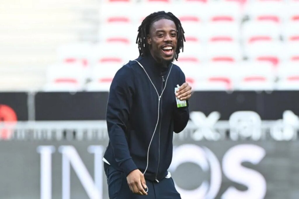 Elye Wahi se rapproche des Eléphants