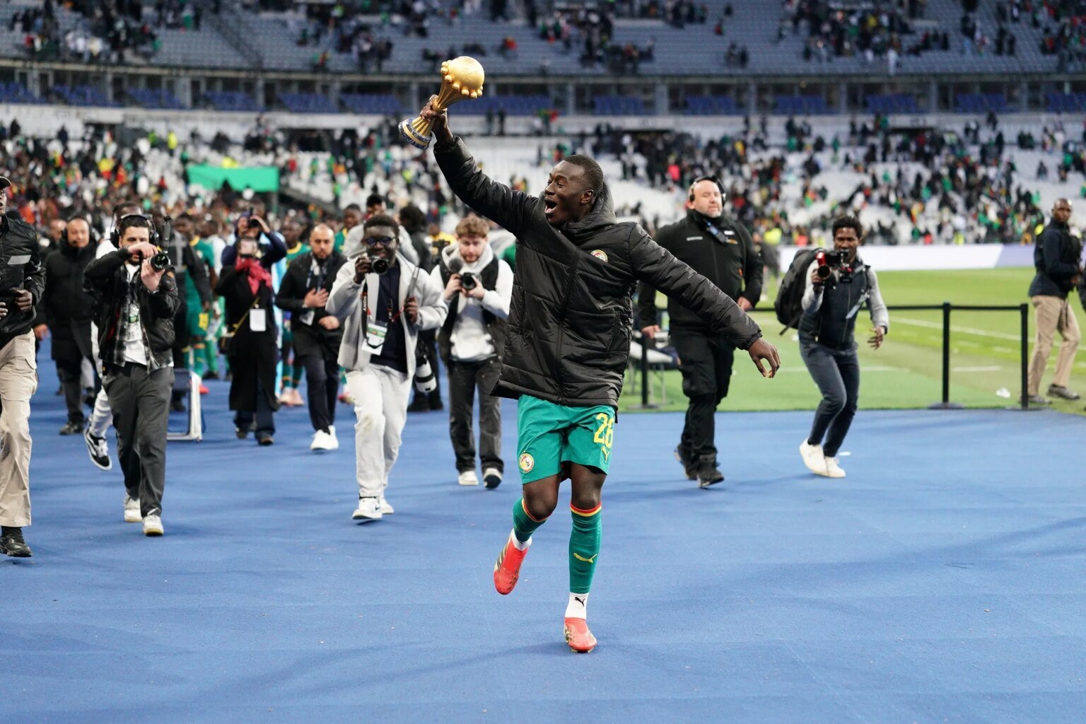 "Personne ne pensait qu'on allait remplir le Stade de France, j'ai vu mes sœurs les larmes aux yeux", l'émotion des "titis" du Sénégal