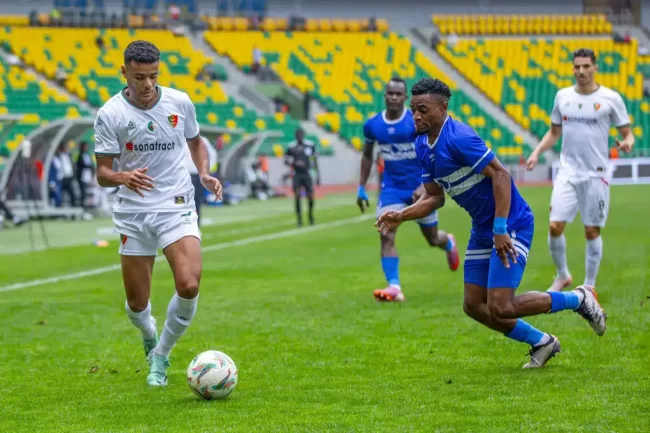 Al-Hilal menace de faire tomber la RS Berkane devant le TAS Al-Hilal menace de faire tomber la RS Berkane devant le TAS