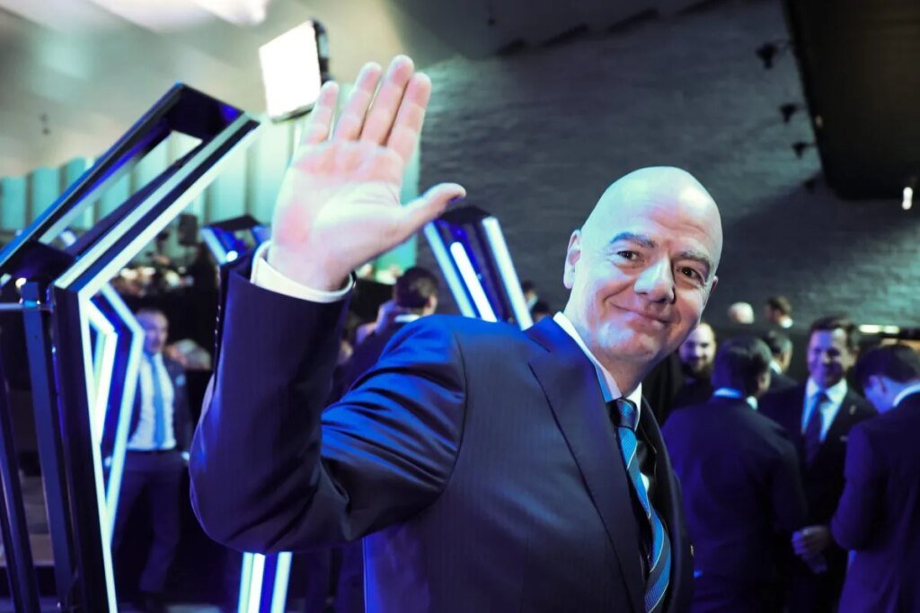 Pourquoi Gianni Infantino se déplace en Algérie
