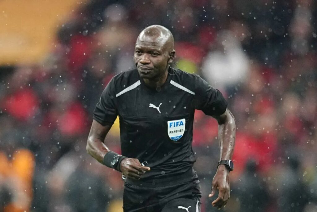 l’arbitre de la finale de la CAN, Jean‑Jacques Ndala, écarté par la FIFA ! l’arbitre de la finale de la CAN, Jean‑Jacques Ndala, écarté par la FIFA !