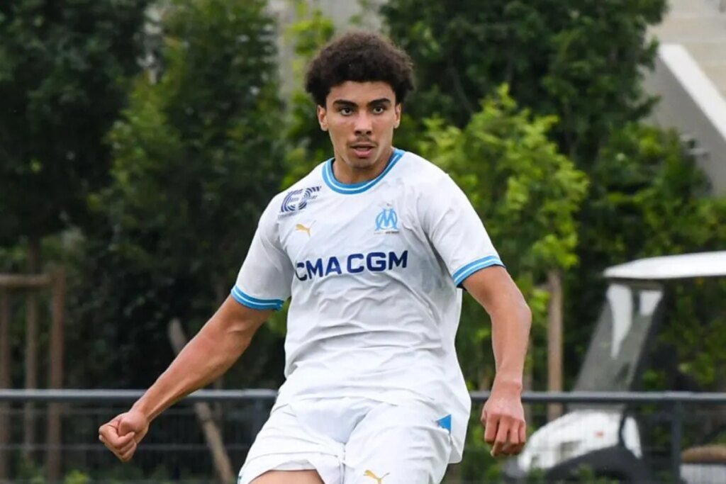 qui est Hilan Hamzaoui, la surprise algérienne d'Habib Beye contre Lorient ?