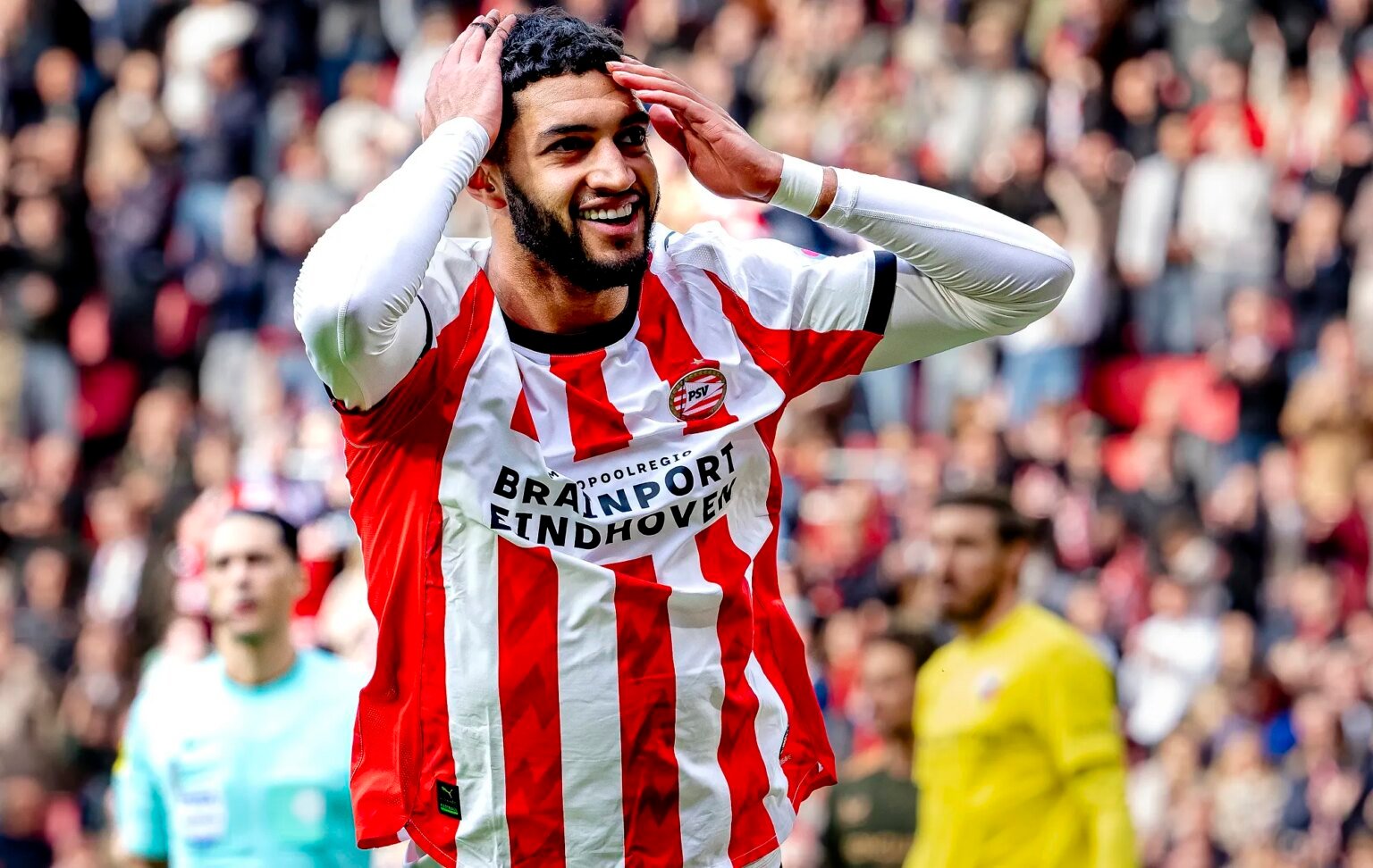 "Certains disent qu'il est gros", la mise au point du PSV sur le poids d'Ismaël Saibari