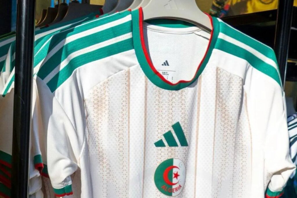 vers un changement d'équipementier après la Coupe du monde 2026