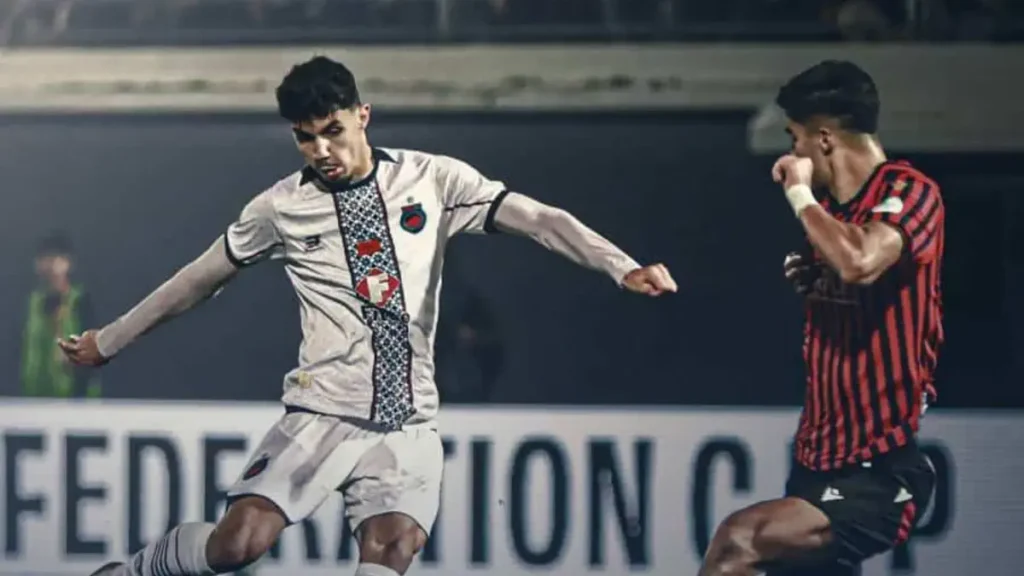 l’USM Alger tenu en échec par OC Safi à la pause l'USM Alger tenu en échec par OC Safi à la pause