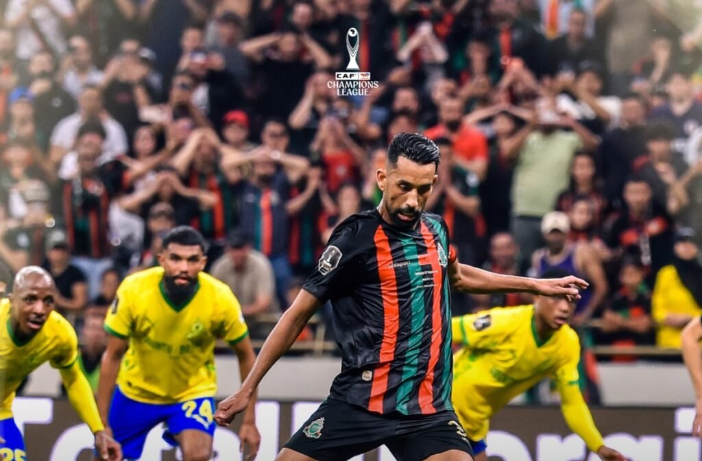 Ligue des champions CAF : l’AS FAR et Mamelodi Sundowns dos à dos à la pause - Africa Top Sports