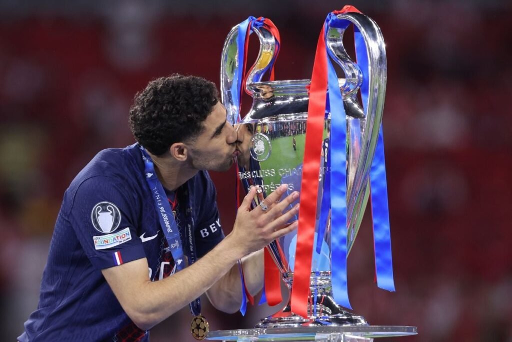 Achraf Hakimi égale le record légendaire de Samuel Eto'o en Ligue des champions UEFA