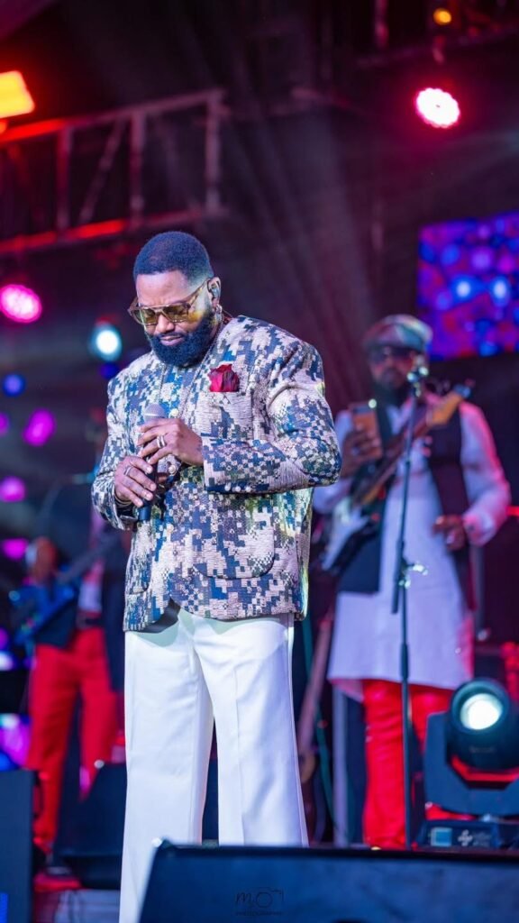 Amical International : Ferre Gola en concert au stade de Liège pour le match RDC - Danemark - Africa Top Sports
