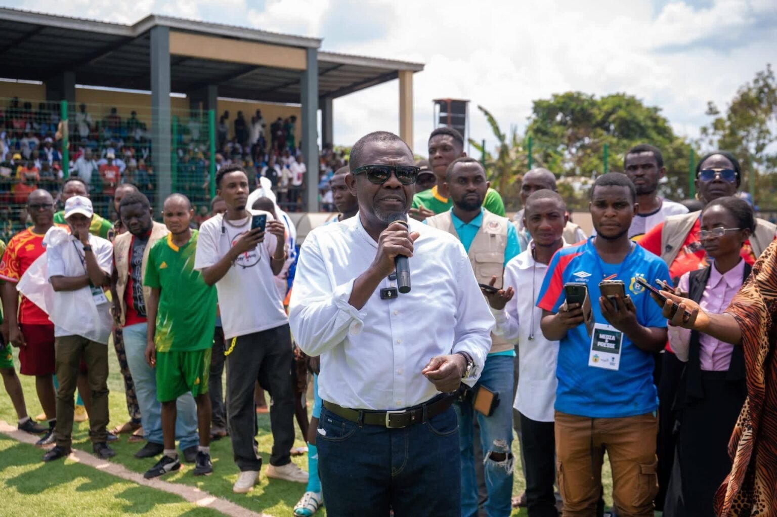 RDC : Véron Mosengo-Omba et Guy Loando Mboyo main dans la main pour les infrastructures en province – Africa Top Sports RDC : Véron Mosengo-Omba et Guy Loando Mboyo main dans la main pour les infrastructures en province - Africa Top Sports