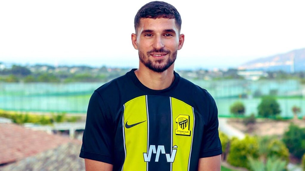 Malgré les convoitises européennes, Al Ittihad veut conserver Houssem Aouar - Africa Top Sports