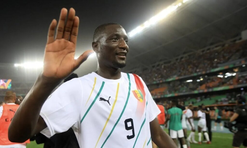 Soulier d’Or de la Ligue des champions en main, Serhou Guirassy embrase Conakry