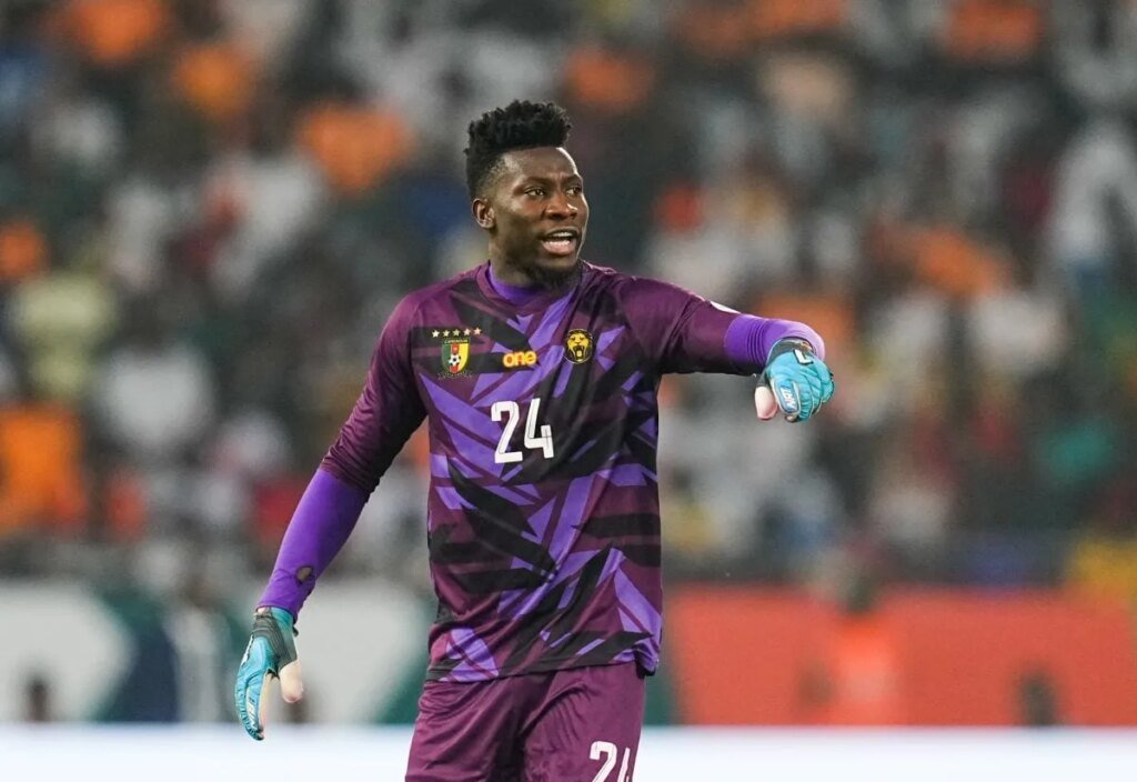 André Onana relance sa guerre avec Eto’o… en bouquinant !