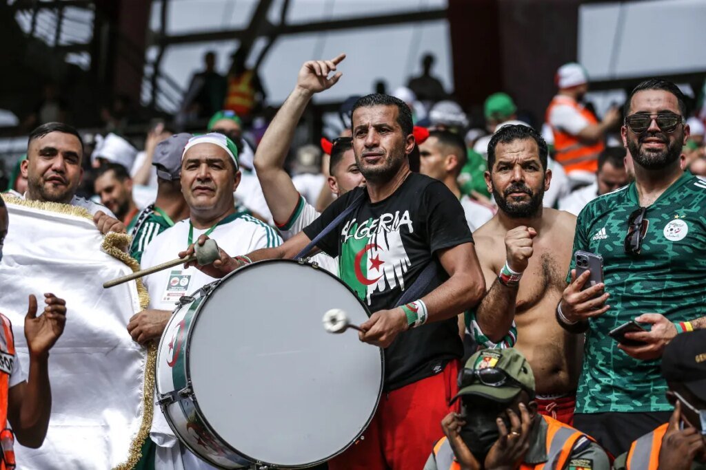 Bas - Algérie : une polémique éclate avec les billets du match