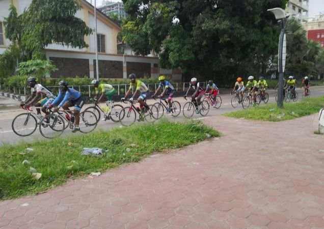 Cyclisme:Dans le cadre des festivités de l’indépendance,l’entente de Mont-Amba (Kin-Est) organise du 28 au 30 juin ‘’Grand Prix Félix Antoine Tshisekedi Tshilombo ». Cyclisme:Dans le cadre des festivités de l’indépendance,l'entente de Mont-Amba (Kin-Est) organise du 28 au 30 juin ‘’Grand Prix Félix Antoine Tshisekedi Tshilombo".