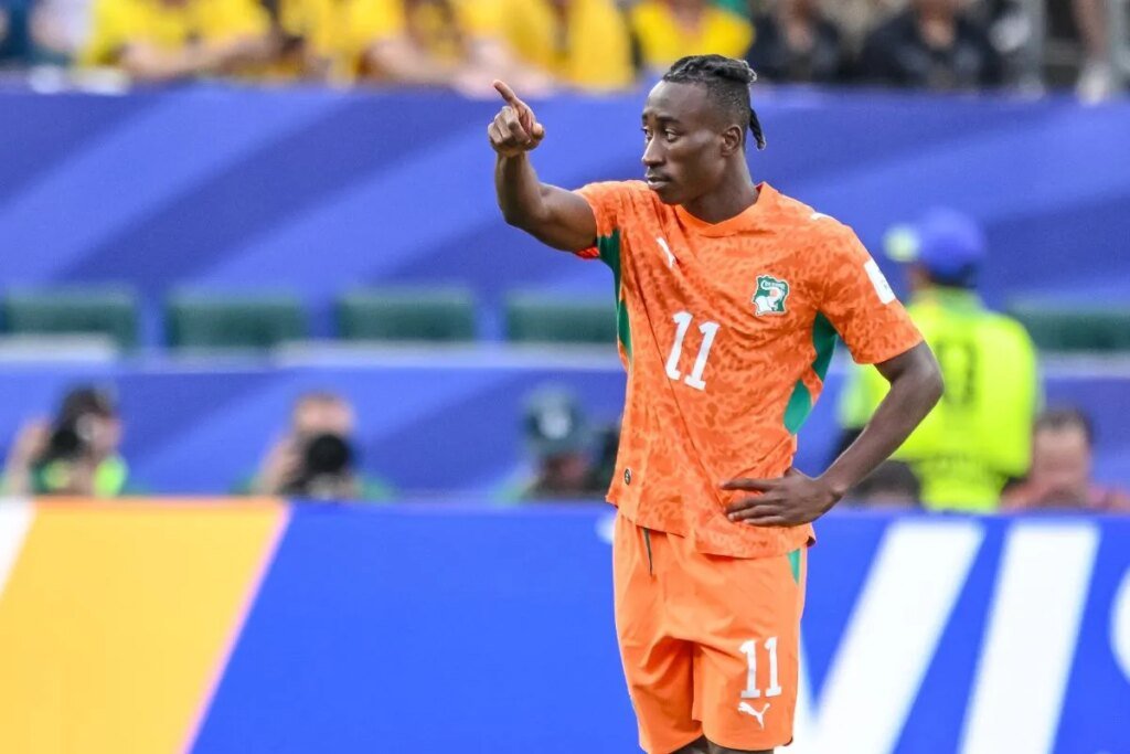 "j’ai déjà parlé 10 fois...", la scène insolite avec Yan Diomandé après son show à la Coupe du monde 2026